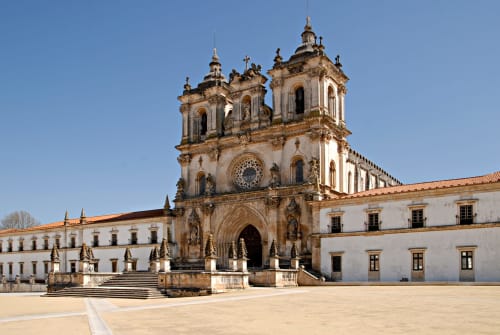 the Monastery of Alcobaça | Quinta do Oratório Agroturismo – Authentic Rural Stay in Óbidos, Rua de São Bento