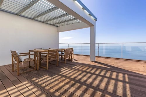 Desfrute da Vista Panorâmica do Oceano Enquanto Relaxa | Desfrute do Luxo em Nosso Apartamento de Três Quartos com Vista Espectacular para o Oceano