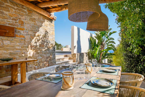 Villa Toscanella- Bandol-luxury--sea view-swimingpool-holiday rentals-seasonal rental-8 people- secured residence-jc conciergerie-terrace-sun lounges-palm trees-outdoor kitchen