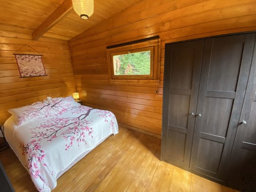 Jardins du Soleil Barthelasse Avignon vacances Provence Sun holidays vacation swimming pool piscine campagne countryside festival gîte Africa guest house chambre bedroom lit lits bed cosy ambiance Afrique romantique enfants nature Vaucluse Gard France calm calme relaxation family famille hotel