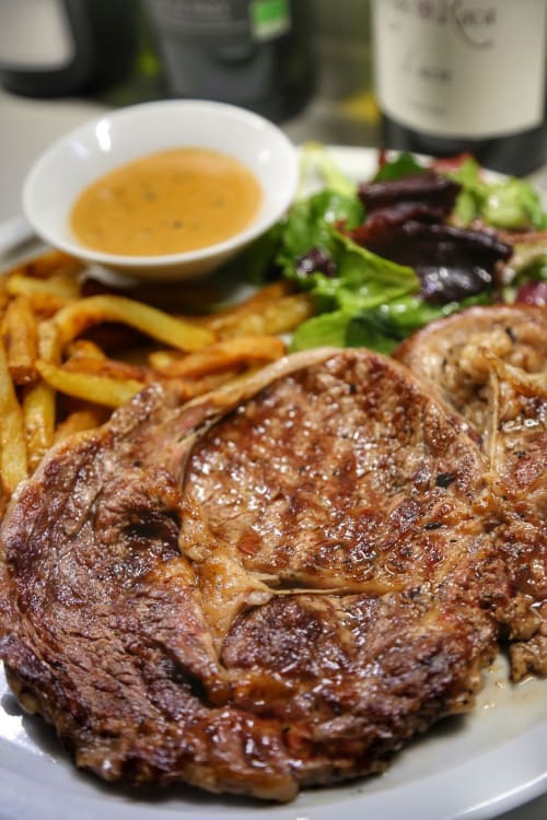 Fancy food | Le Saint Laurans – Your Boutique Escape at 2 Rue des Nobles, Aurignac, France