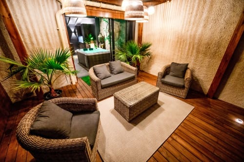 Suite luxe Meublée Jacuzzi Terrasse salon extérieur Ambiance zen Toulouse centre