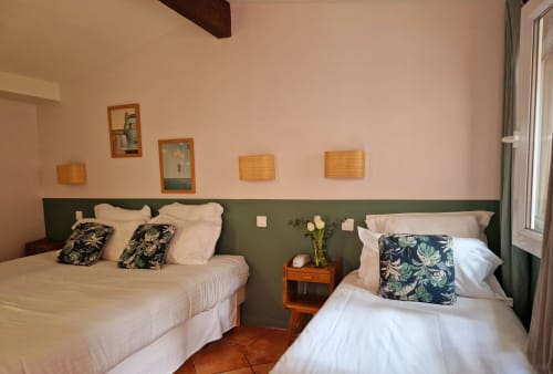 chambre calme coté jardin famille hotel saint tropez 