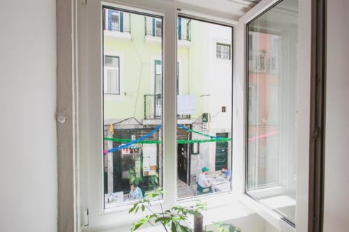 Window with outside view | Loving Chiado 5 – Your Cozy Escape in the Heart of Lisbon