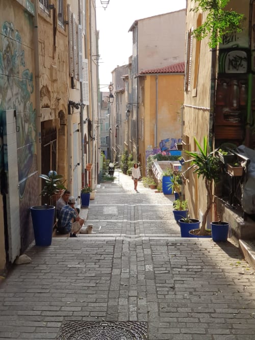 Street | Relax in La Sardine: A Cozy Retreat in Marseille