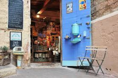 Store | Relax in La Sardine: A Cozy Retreat in Marseille