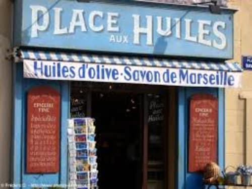 Place Huiles Aux | Experience Comfort and Charm at La Piboule Marseille