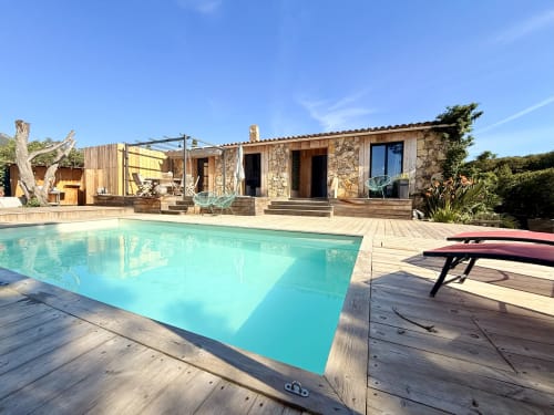 Piscine privée et terrasse panoramique, villa Terrazza di Ziteddi