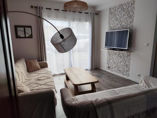 Spacious living area | Gîte Les Marettes – A Tranquil Countryside Retreat in Beaudéduit, Oise