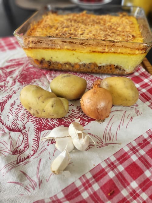 Traditionnel achis parmentier de canard landais  aux Logis d'Argent, gîte à Mimizan