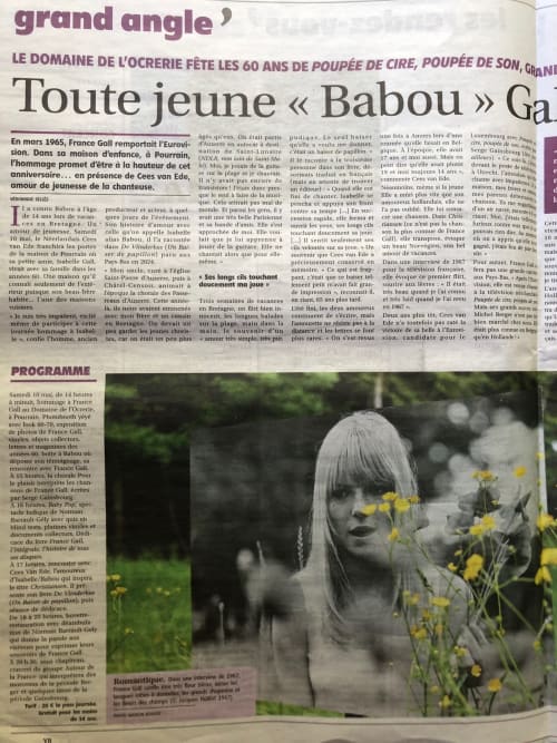 Article hommage à France Gall au Domaine de l'Ocrerie à Pourrain avec photographie vintage en noir et blanc