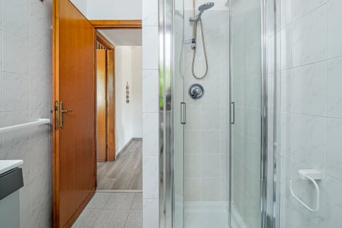 Bagno con doccia