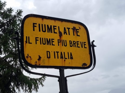 Fiumelatte the shortest river in Italy with its Liberty style sign