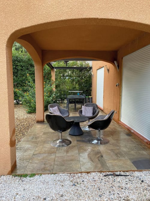 PORT LLIGAT rdc dans le Clos du Mas laSenia Terrasse avec coin repas et salon détente-pergola- jardin arboré indépendant- place de parking sur le côté (2 véhicules)