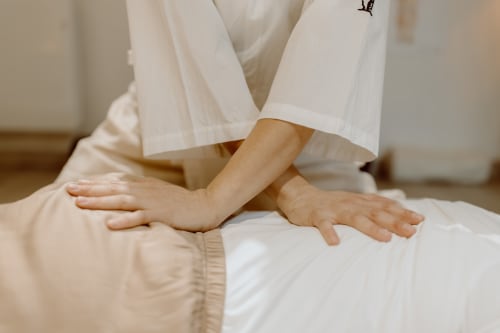 France puy de dôme auvergne Clermont Ferrand Issoire Sancy Super Besse chambres d'hôtes cocooning tranquillité calme confort séjour bien être relaxation weekend romantique détente relaxation massage du dos confort activité bien être shiatsu énergétique 
