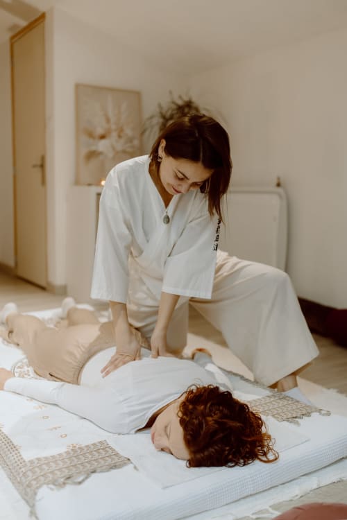 France puy de dôme auvergne Clermont Ferrand Issoire Sancy Super Besse chambres d'hôtes cocooning tranquillité calme confort séjour bien être relaxation weekend romantique détente relaxation massage du dos confort activité bien être shiatsu énergétique 