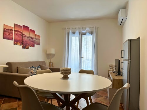 relax in centro, Palermo city break, prenota ora, vicino al Teatro Massimo, comfort moderno, book your stay, eleganza siciliana, discover Palermo, colazione in terrazza, central location, camere spaziose, free Wi-Fi, live like a local, shopping a due passi, explore Sicily, soggiorno romantico, boutique vibes, arte e cultura, enjoy your trip, vicino ai monumenti, prenotazione facile, family friendly, relax e cultura, Palermo experience, quick booking, atmosfera unica, explore il centro storico, walking distance, vacanza sicura, hidden gem in Palermo, weekend perfetto, vivi la città, comfort assicurato, check availability now, cultura e relax, soggiorno in Sicilia, book direct, atmosfera accogliente, turismo culturale, vicino a tutto, prenota il tuo soggiorno