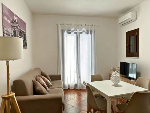 relax in centro, Palermo city break, prenota ora, vicino al Teatro Massimo, comfort moderno, book your stay, eleganza siciliana, discover Palermo, colazione in terrazza, central location, camere spaziose, free Wi-Fi, live like a local, shopping a due passi, explore Sicily, soggiorno romantico, boutique vibes, arte e cultura, enjoy your trip, vicino ai monumenti, prenotazione facile, family friendly, relax e cultura, Palermo experience, quick booking, atmosfera unica, explore il centro storico, walking distance, vacanza sicura, hidden gem in Palermo, weekend perfetto, vivi la città, comfort assicurato, check availability now, cultura e relax, soggiorno in Sicilia, book direct, atmosfera accogliente, turismo culturale, vicino a tutto, prenota il tuo soggiorno