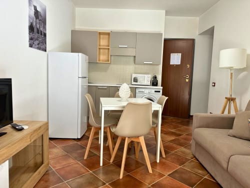 relax in centro, Palermo city break, prenota ora, vicino al Teatro Massimo, comfort moderno, book your stay, eleganza siciliana, discover Palermo, colazione in terrazza, central location, camere spaziose, free Wi-Fi, live like a local, shopping a due passi, explore Sicily, soggiorno romantico, boutique vibes, arte e cultura, enjoy your trip, vicino ai monumenti, prenotazione facile, family friendly, relax e cultura, Palermo experience, quick booking, atmosfera unica, explore il centro storico, walking distance, vacanza sicura, hidden gem in Palermo, weekend perfetto, vivi la città, comfort assicurato, check availability now, cultura e relax, soggiorno in Sicilia, book direct, atmosfera accogliente, turismo culturale, vicino a tutto, prenota il tuo soggiorno