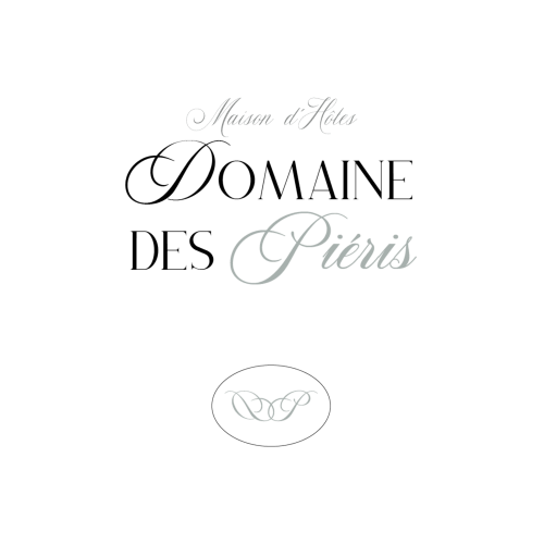 Logo élégant du Domaine des Piéris, un luxueux gîte de charme à Grandcamp-Maisy, France