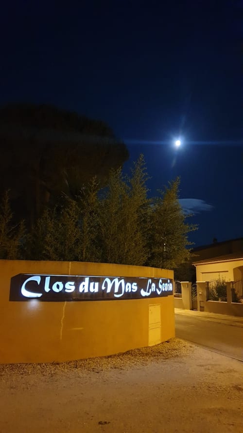 Entrée du Clos du Mas la Senia dans la rue Albert Saisset Argelès sur mer