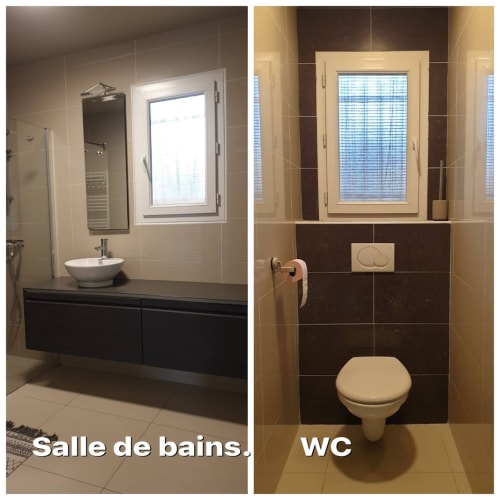 Salle de bain à l'italienne indépendante avec grand meuble de rangement - wc suspendu indépendant