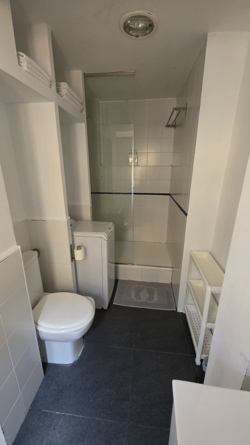 alojamiento con baño privado centro madrid