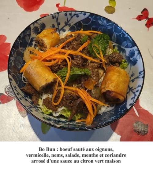 Restaurant vietnamien, Plats à emporter, A la Vieille Halle, Souppes sur Loing, Château Landon, Nemours, Seine et Marne, 77460, France, Soirée Etape