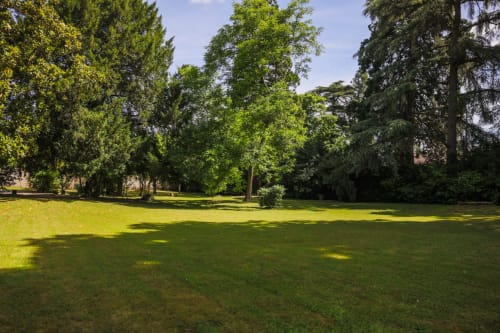 Grand jardin aux arbres bicentenaires