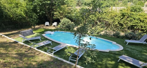 Piscine privée avec transats – villa avec piscine Anduze Cévennes