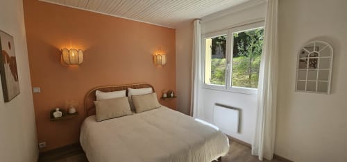 Chambre double vue jardin mur terracotta – villa L'Authentique Nuits d'Audace