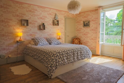 Belvedere Standard Room, spacious guest room with park view