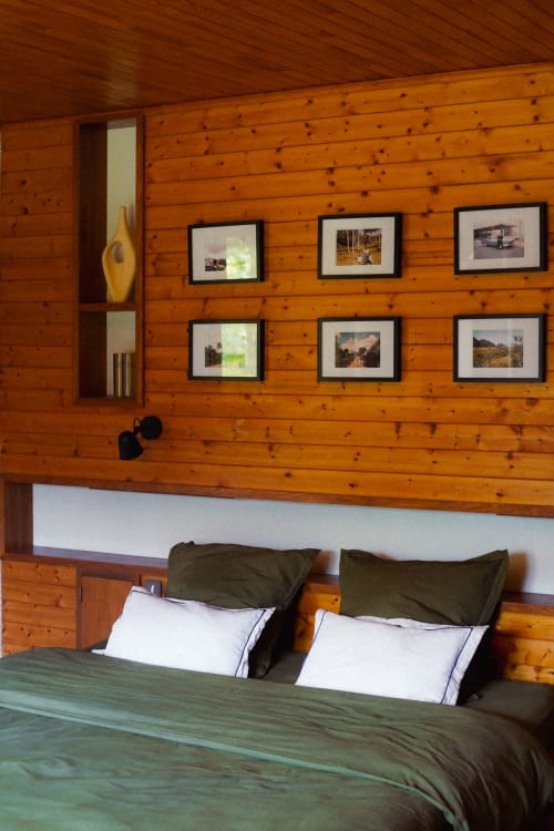 King size bed and family pictures