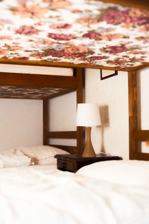 Ciels de lits en papier peint vintage fait sur mesure