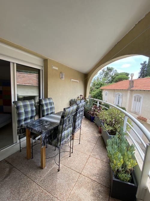 Terrasse accessible de la chambre et du salon