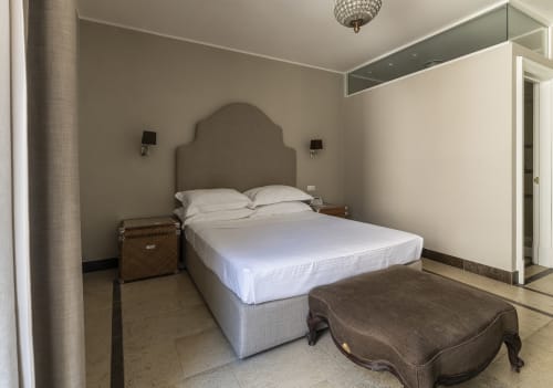 camera doppia, letto matrimoniale, stanza superiore, comfort, ambiente elegante, hotel per coppie, relax, stanza luminosa, vacanza romantica, Noto, Sicilia