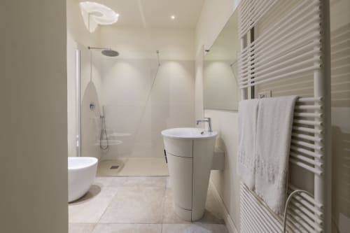bagno moderno, bagno pulito, bagno privato, servizi igienici, doccia spaziosa, comfort, spazio funzionale, suite con bagno, hotel a Noto, Sicilia
