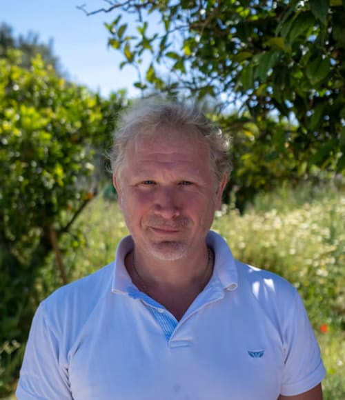 Cédric Dehlinger, physiotherapist, specialist in the treatment of burnout, fatigue and lower back pain At Casa Terapia