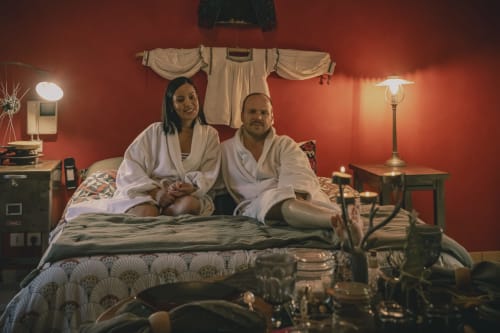 Séjournez dans une chambre d’hôtes de charme ou une suite élégante, avec petit-déjeuner inclus. Idéal pour un séjour en couple ou en famille. Pour plus d’intimité, une petite chambre séparée est disponible pour les enfants. Confort, calme et accueil chaleureux au rendez-vous, à seulement 1h de Lyon, Saint Etienne et Clermont Ferrand et moins d'une heure de Vichy