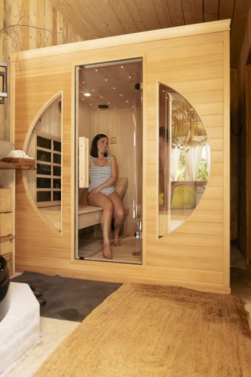 Espace bien être privatisable, idéal pour un moment romantique, une escapade à deux ou une pause détente loin du quotidien.