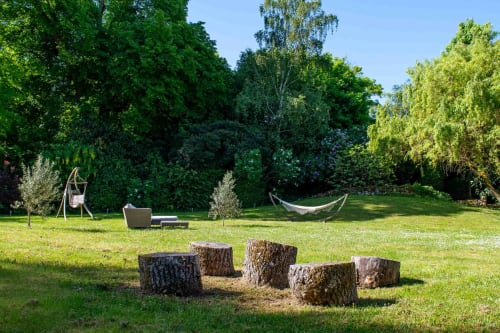 Jardin verdoyant avec coin détente naturel,hamac, salons de jardin, espace extérieur maison d’hôtes à Evry, Essonne, France, calme, charme, ambiance paisible