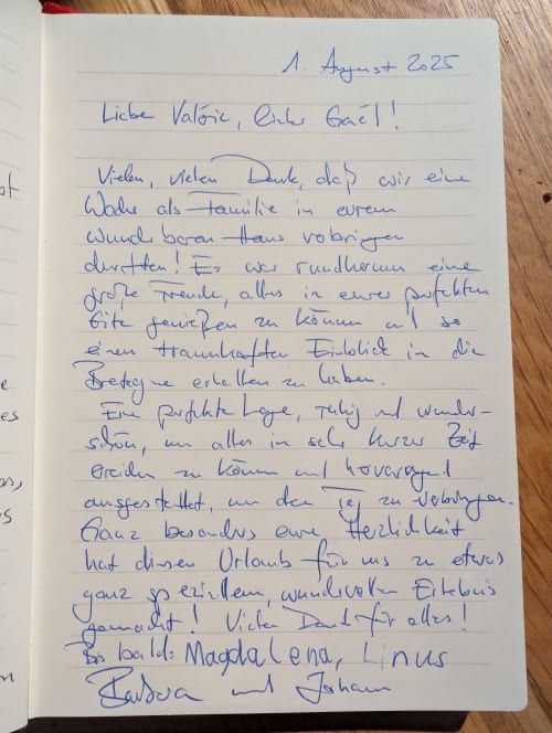 Nos clients ont rédigé un adorable mot pour dire leur extrême satisfaction à la fin de leur séjour dans le gîte de Ker Huon