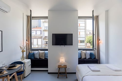 Estudio moderno y compacto en Benefit Collection Porto con vistas a la ciudad, con cama, cocina americana, TV y zona de estar