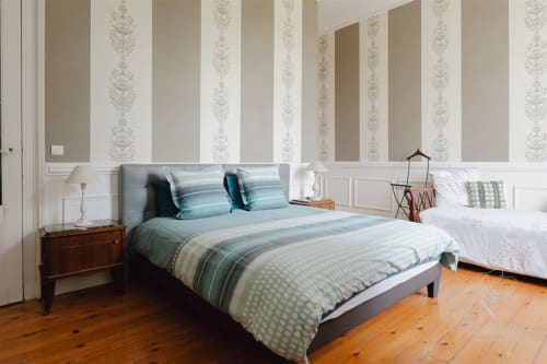 Première chambre de la suite familiale, avec un lit double