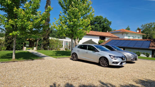 le parking du Domaine de Millox