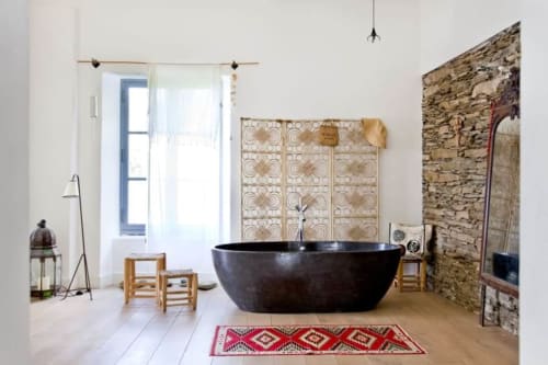 Salle de bain élégante de la maison en location Corse avec piscine