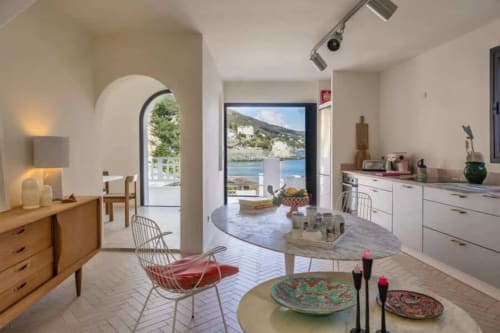 Cuisine spacieuse équipée de Maison Marli, location villa en Corse avec piscine