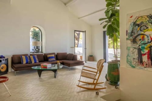 Salon chic et vintage Maison Marli, location villa en Corse bord de mer