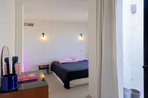 Chambre élégante, idéale pour une location vacances en Corse du Nord