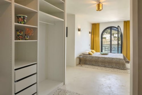Chambre double avec dressing spacieux, location vacances en Corse du Nord